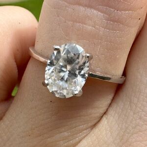 Solid 10k white gold 2.00ctw moissanite ring- new$1299